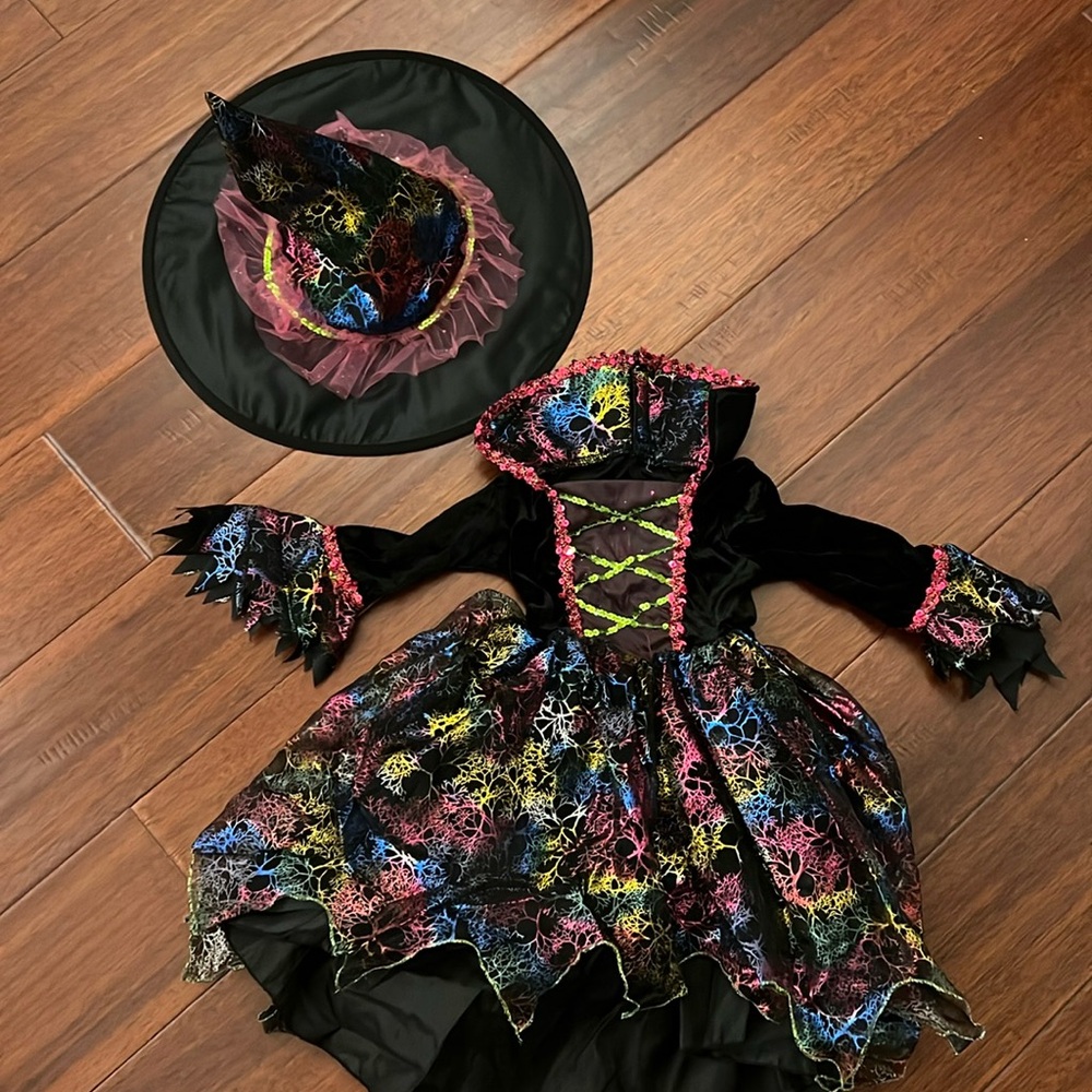 Kids witch costume